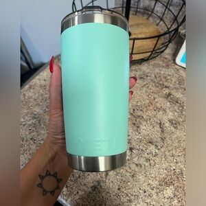 Yeti tumbler